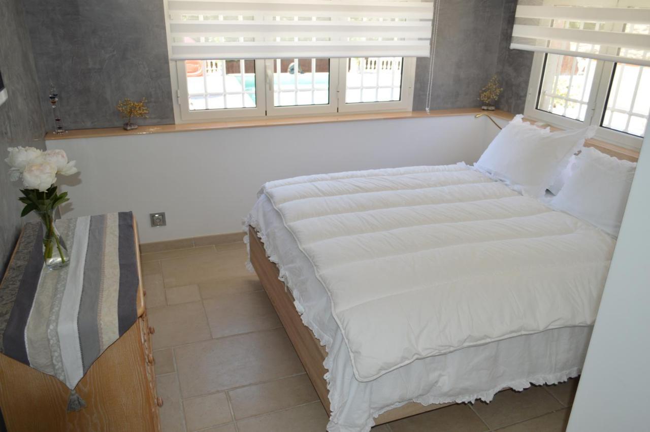 Villa Jalna Chambre, Suites Et Appartement Roquefort-les-Pins Εξωτερικό φωτογραφία