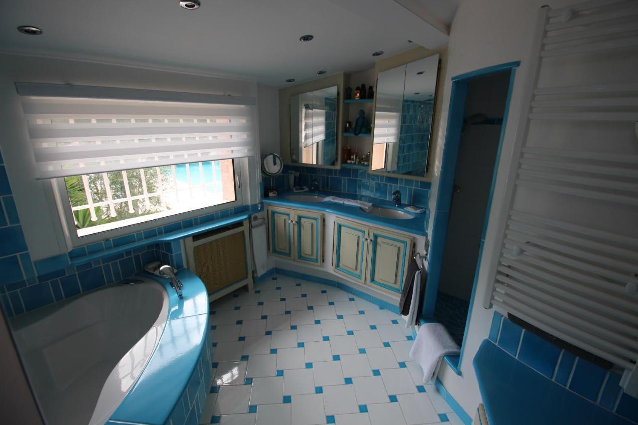 Villa Jalna Chambre, Suites Et Appartement Roquefort-les-Pins Εξωτερικό φωτογραφία