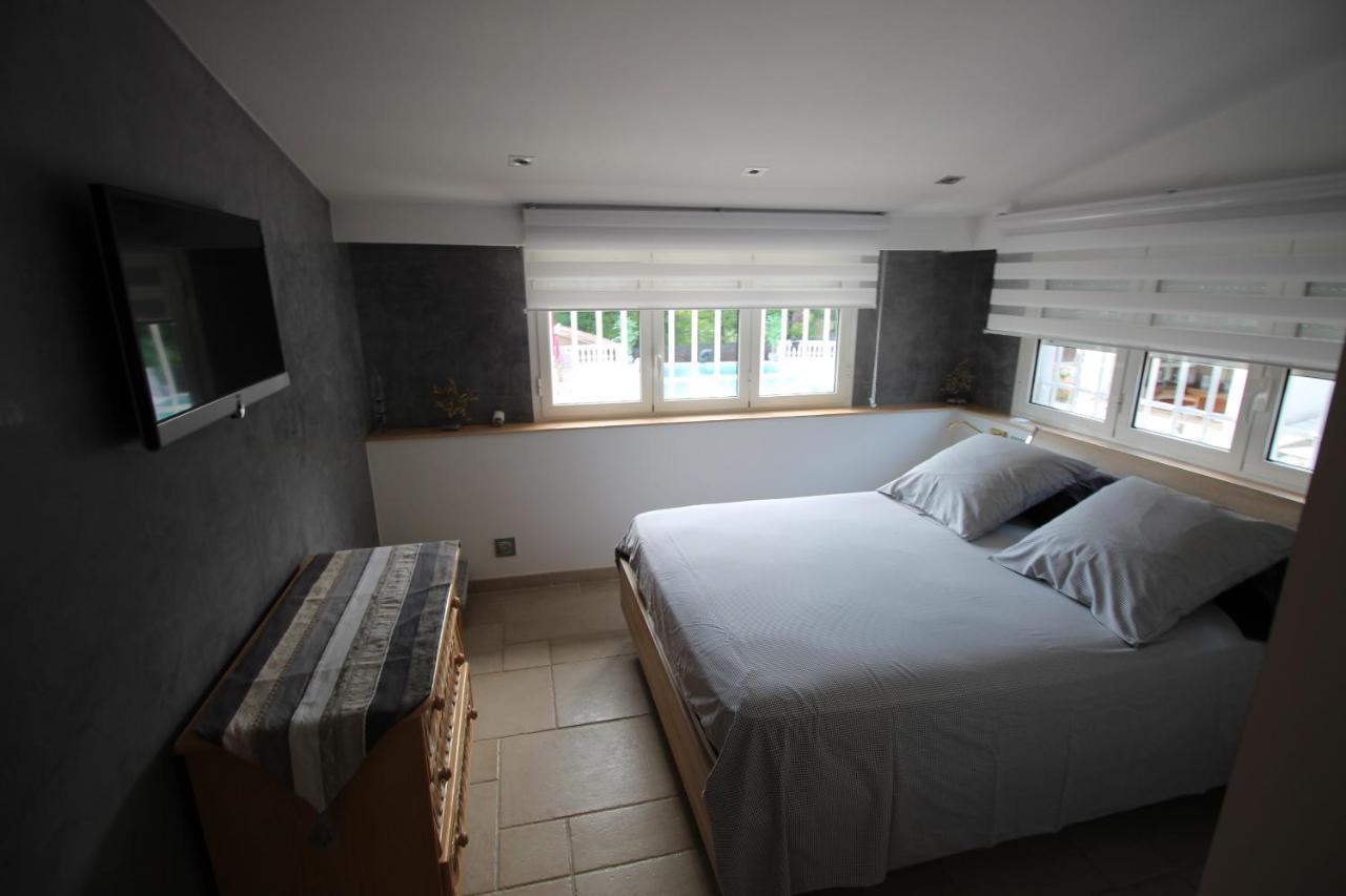 Villa Jalna Chambre, Suites Et Appartement Roquefort-les-Pins Εξωτερικό φωτογραφία